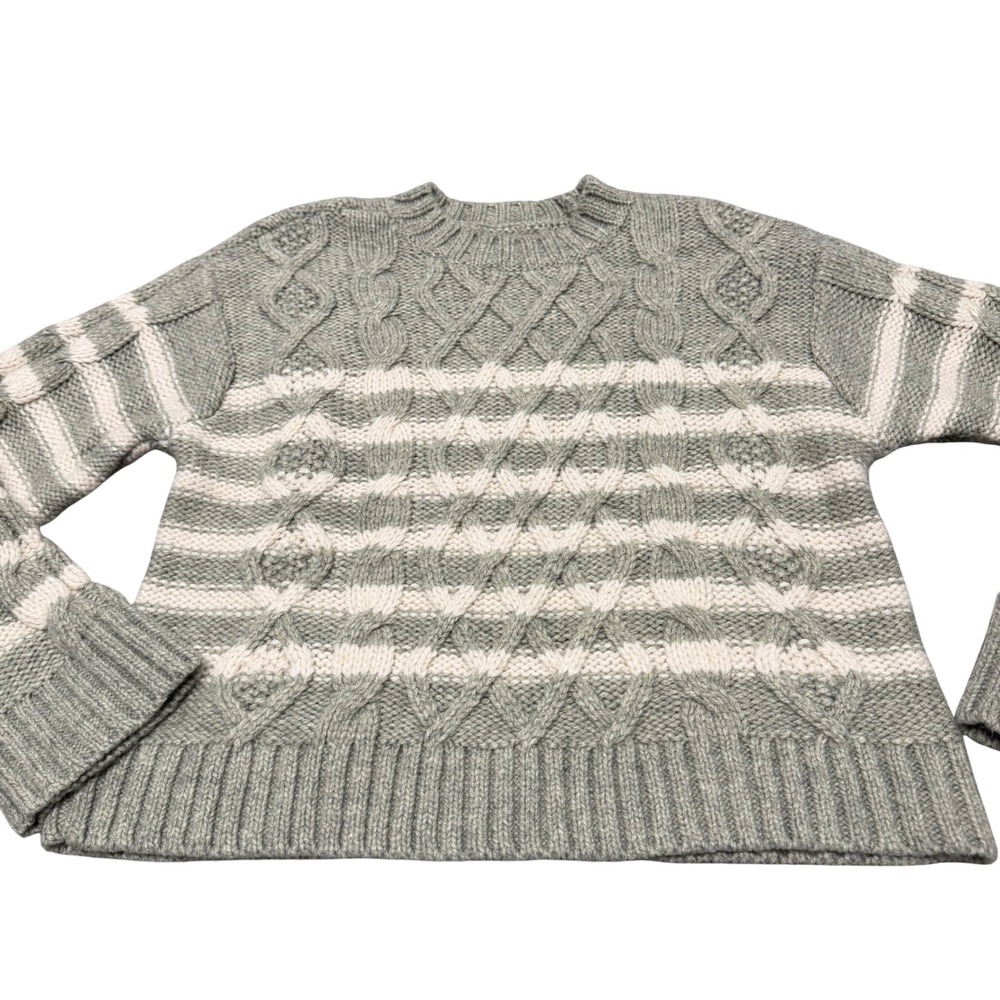 American Eagle Womens M Cable Knit Fisherman Sweater Sage Green Cream Crewneck
